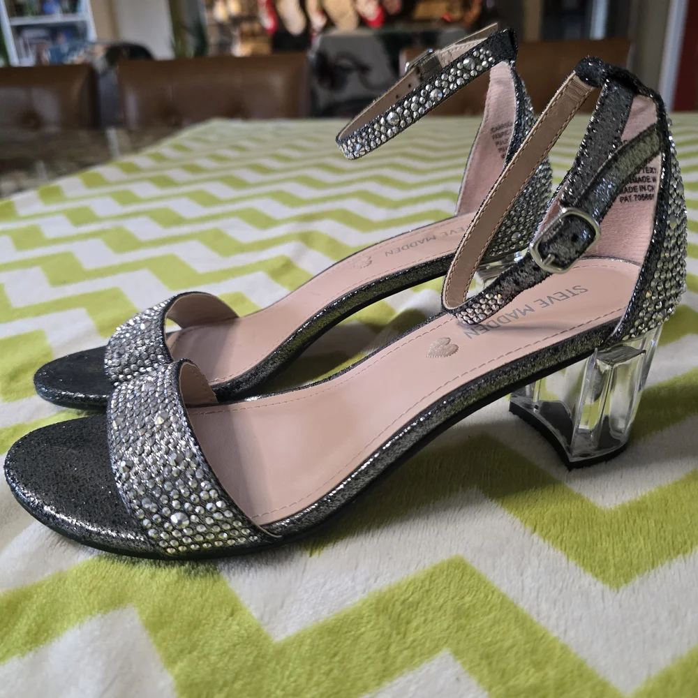 Steve Madden Black and Silver Rhinestone Girl's Heels Size: 4M
